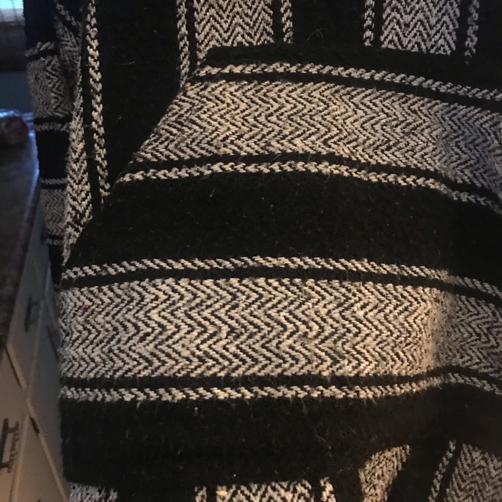 Black & White Drug Rug - Picture 5 of 6